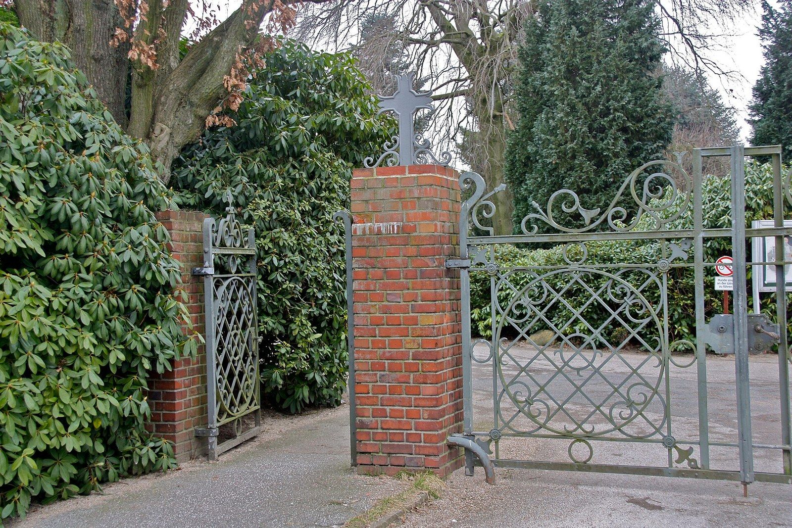 Eingang am Sootbörn zum Neuen Friedhof Niendorf – Neuer Friedhof Niendorf